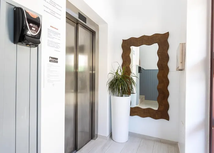 Uptown Urban (adults Only)